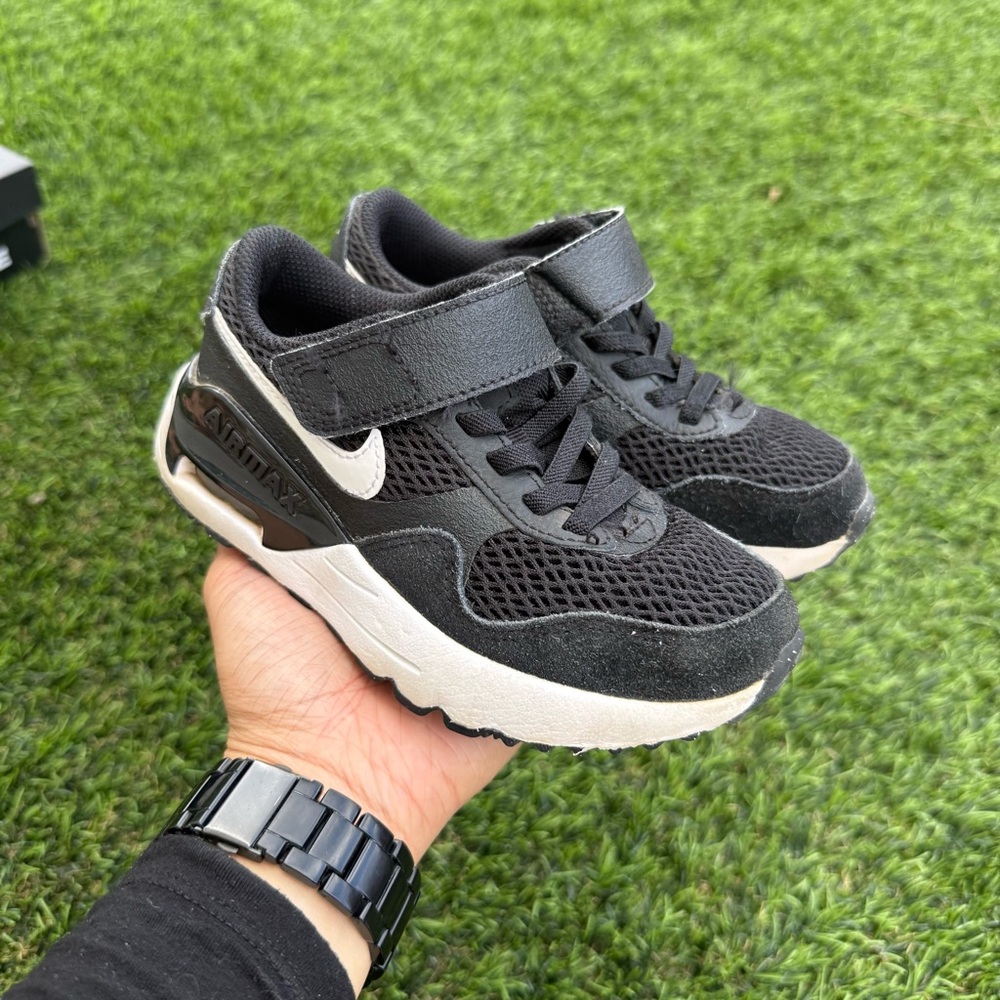 Nike Kids Black and White Velcro Air Max Sneaker